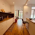 1-zimmer-apartment Mit Balkon Naehe Ice-bahnhof Apartment *