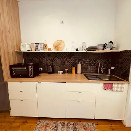 Apartment 1-zimmer-apartment Mit Balkon Naehe Ice-bahnhof Kassel