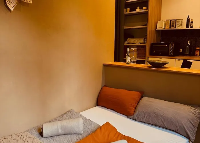 1-zimmer-apartment Mit Balkon Naehe Ice-bahnhof *