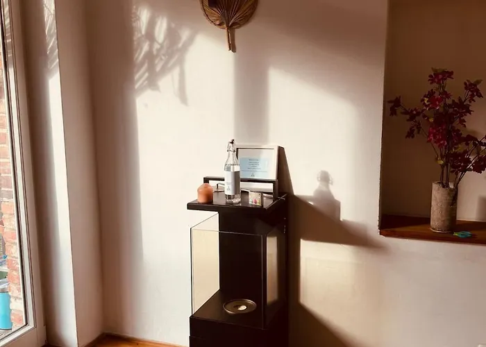 1-zimmer-apartment Mit Balkon Naehe Ice-bahnhof Daire